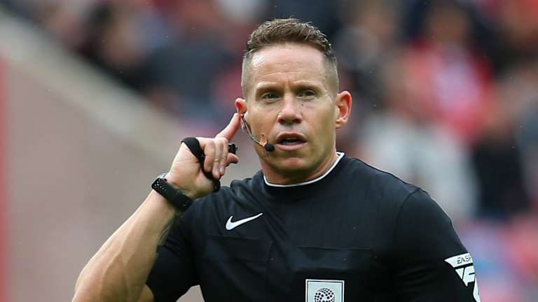 Who's the referee for Birmingham City vs Sunderland?